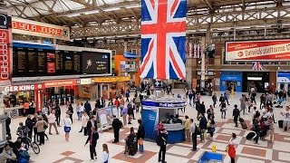 A Walk Through The London Victoria Station London England [upl. by Nivra]